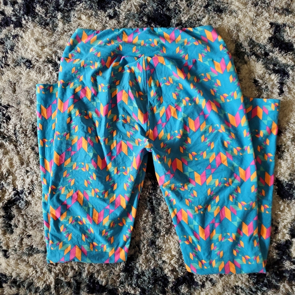 LuLaRoe Leggings - Picture 2 of 3